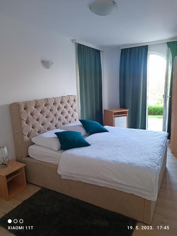 Marko Rooms Krk Town Exteriör bild