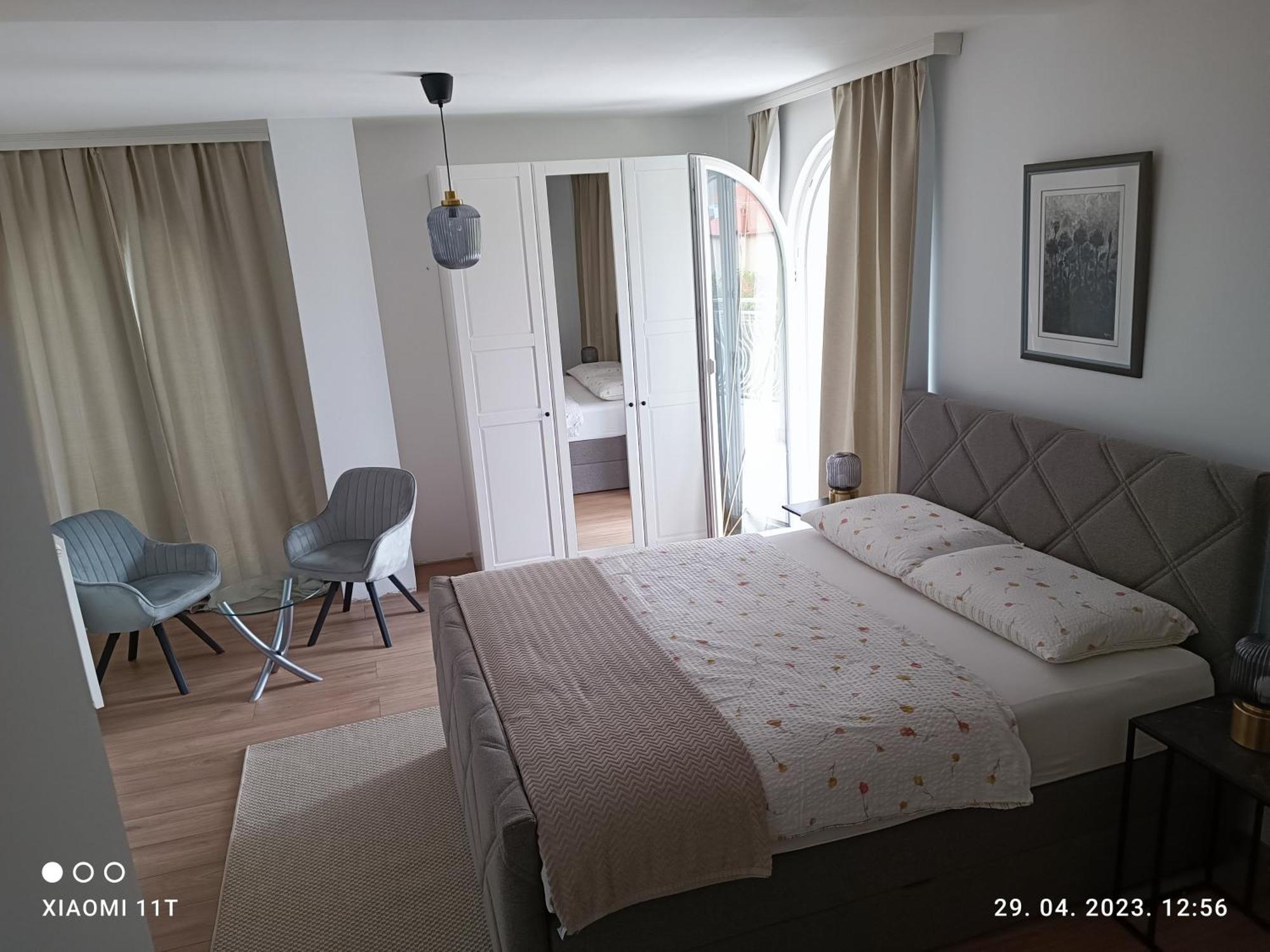 Marko Rooms Krk Town Rum bild
