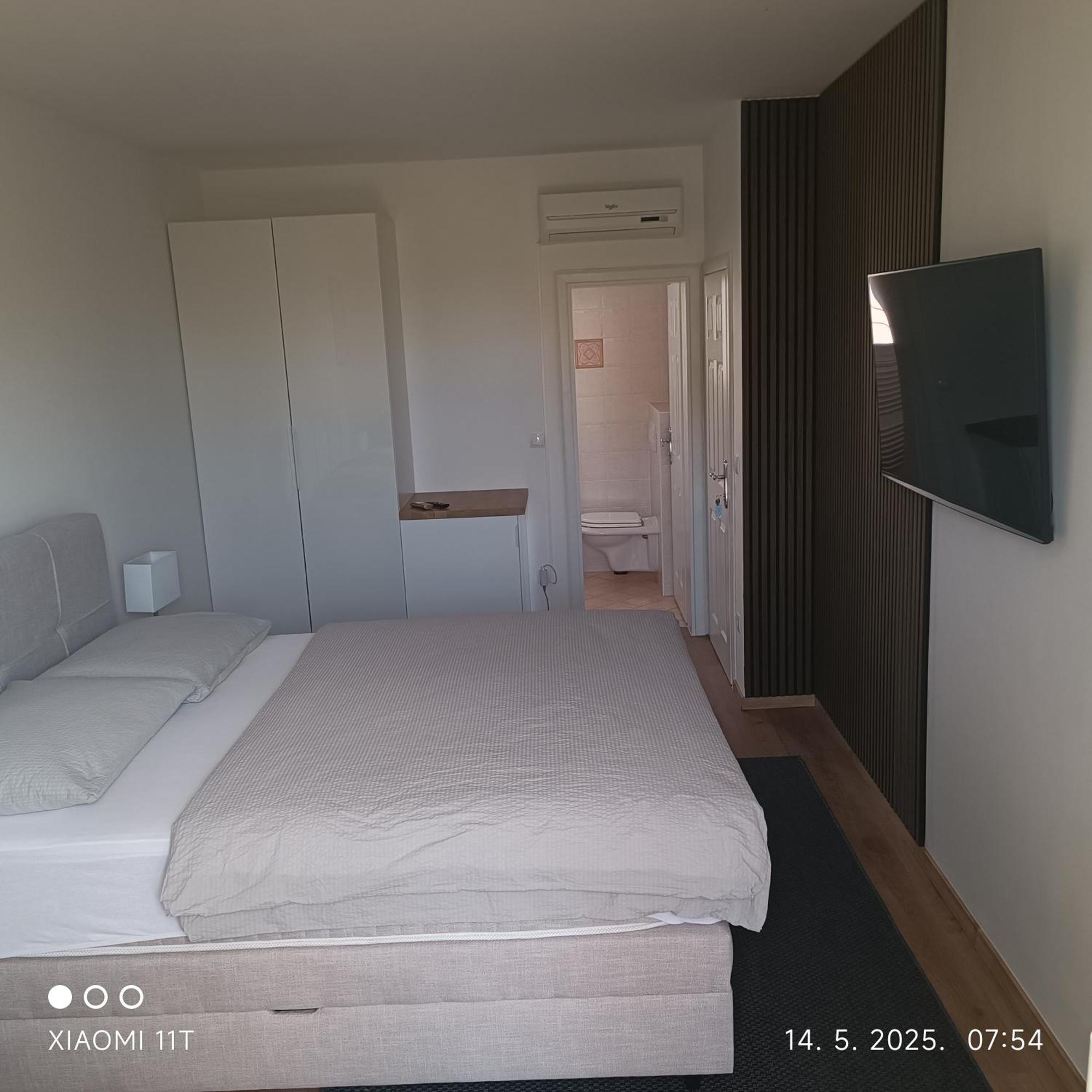 Marko Rooms Krk Town Exteriör bild