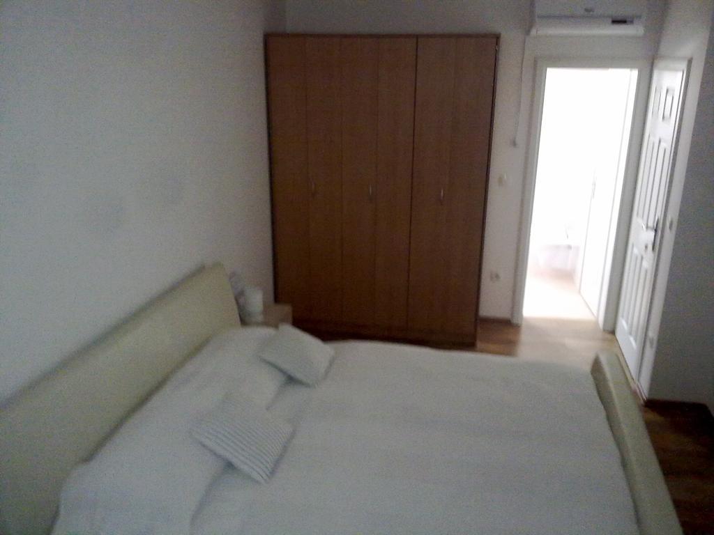 Marko Rooms Krk Town Rum bild