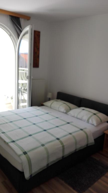 Marko Rooms Krk Town Exteriör bild